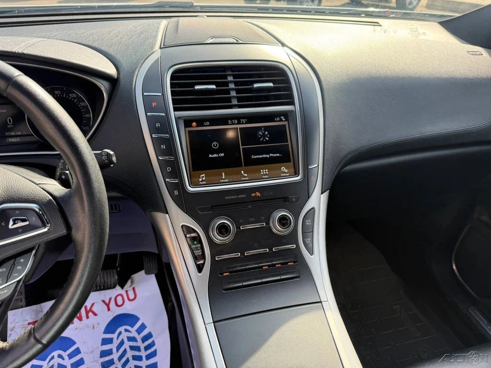 2017 Lincoln MKX - Image 19 of 24