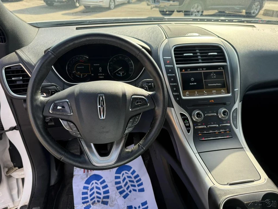 2017 Lincoln MKX - Image 18 of 24