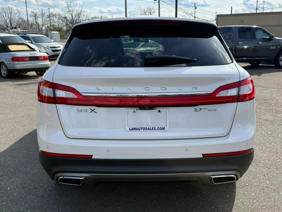2017 Lincoln MKX - Image 6 of 24