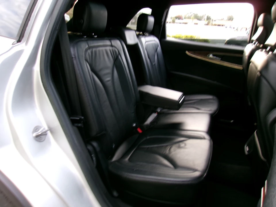 2017 Lincoln MKX - Image 19 of 21