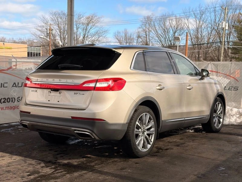 2017 Lincoln MKX - Image 11 of 12