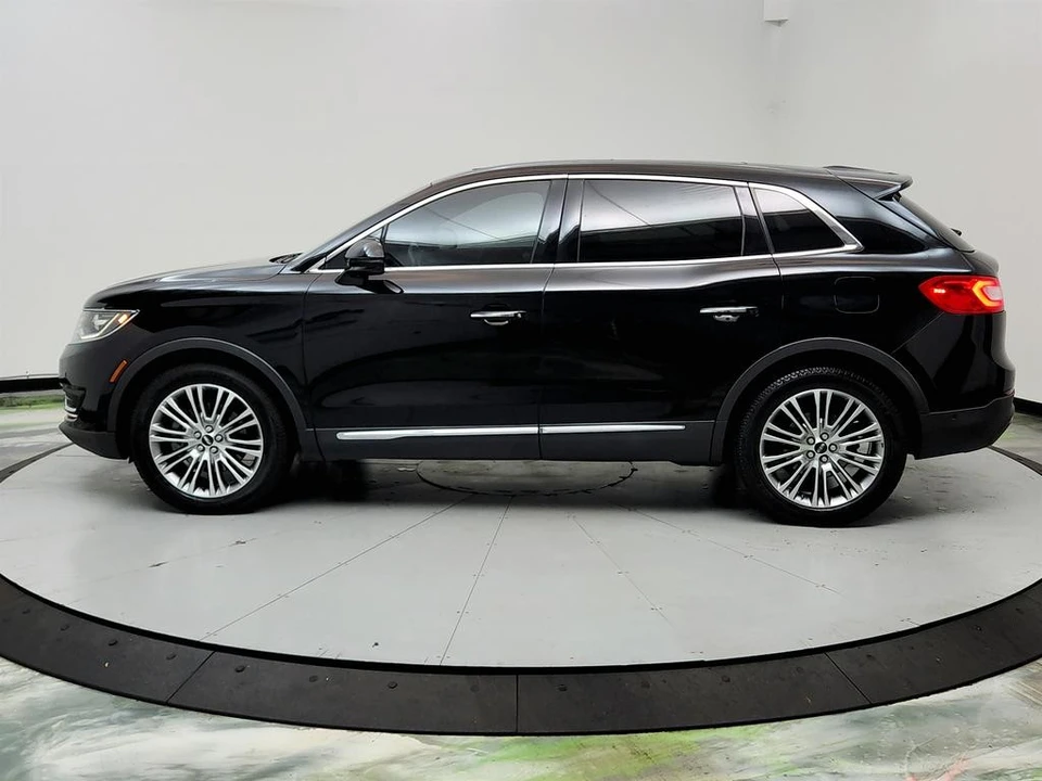 2017 Lincoln MKX - Image 8 of 21