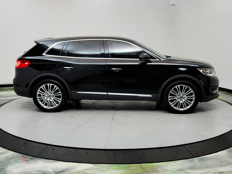 2017 Lincoln MKX - Image 4 of 21