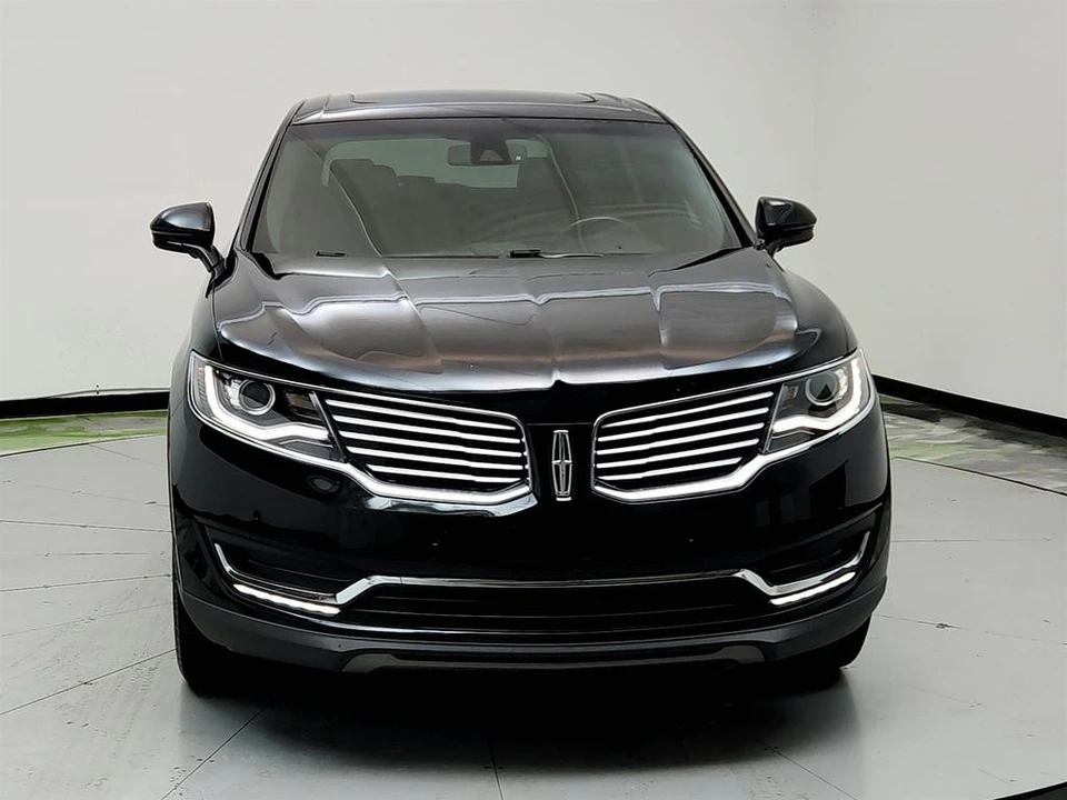 2017 Lincoln MKX - Image 2 of 21