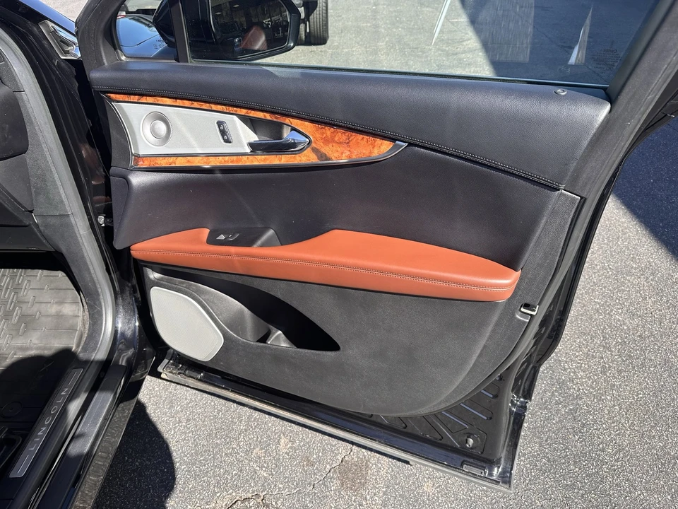 2017 Lincoln MKX - Image 13 of 21