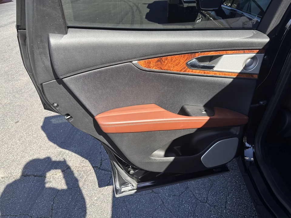 2017 Lincoln MKX - Image 11 of 21