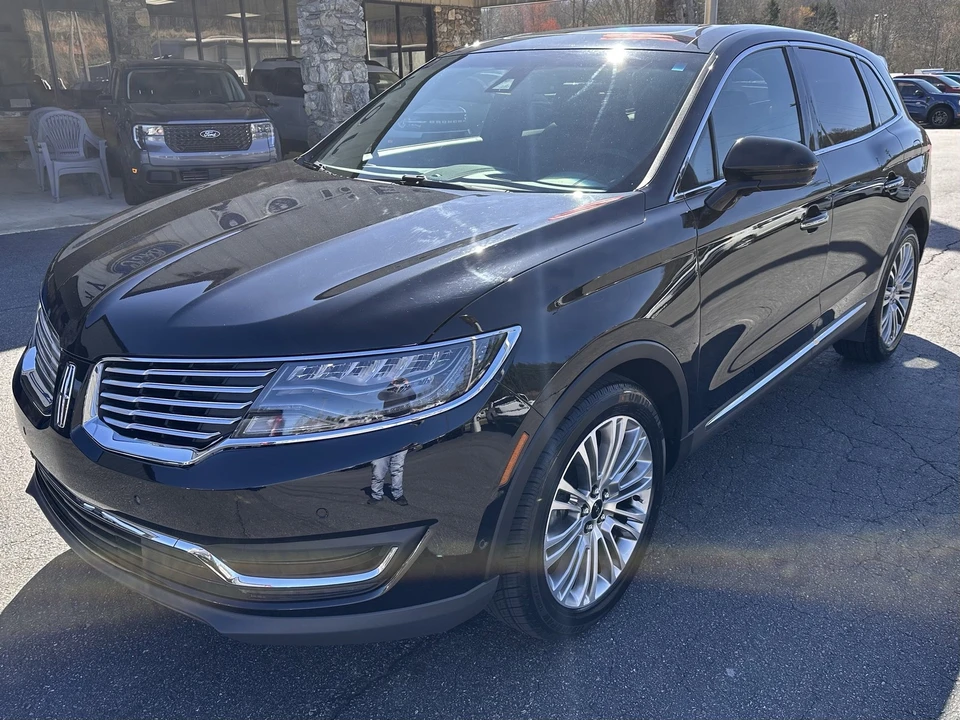 2017 Lincoln MKX - Image 2 of 21