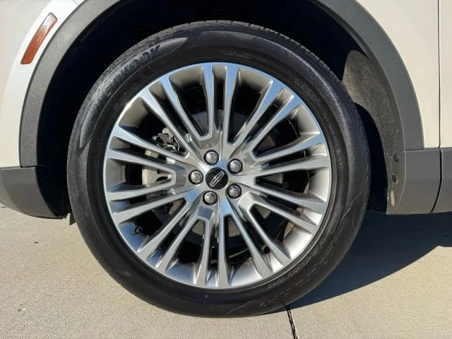 2017 Lincoln MKX - Image 18 of 21