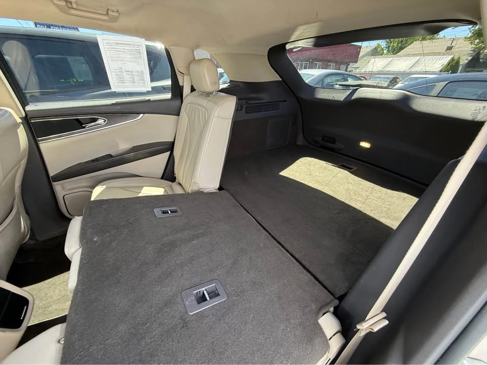 2017 Lincoln MKX - Image 9 of 10