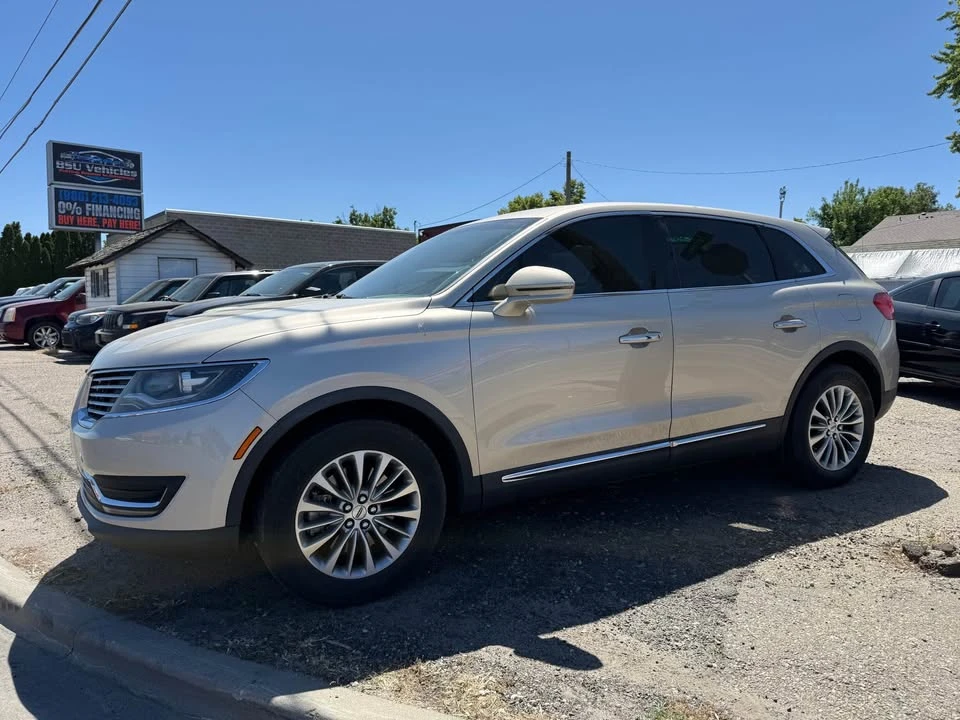 2017 Lincoln MKX - Image 3 of 10