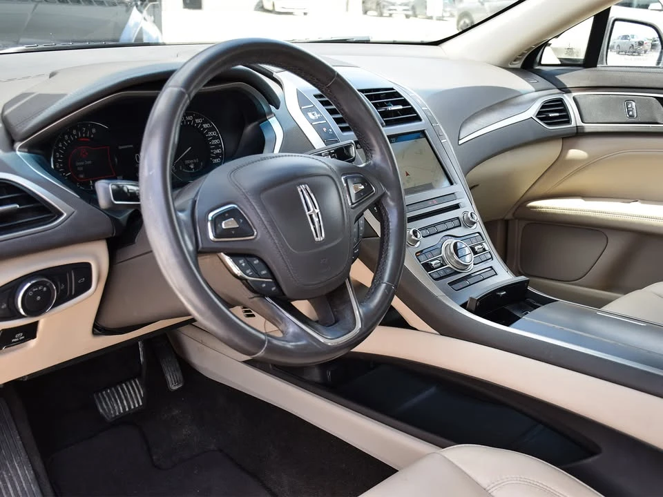 2017 Lincoln MKZ - Image 9 of 20