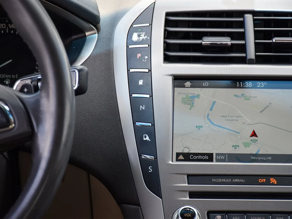 2017 Lincoln MKZ - Image 18 of 20
