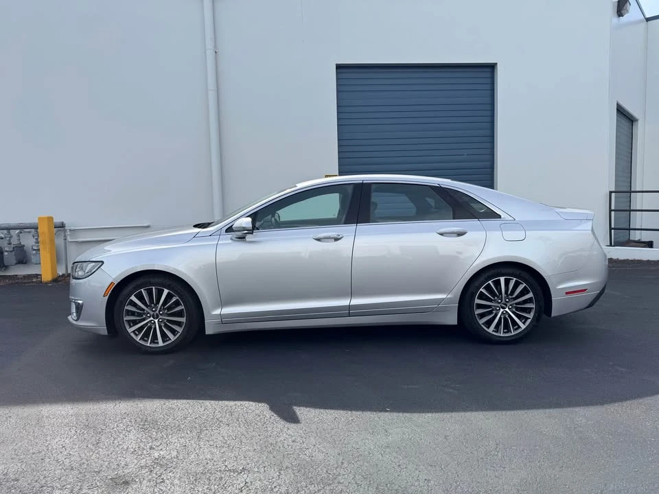 2017 Lincoln MKZ - Image 6 of 6