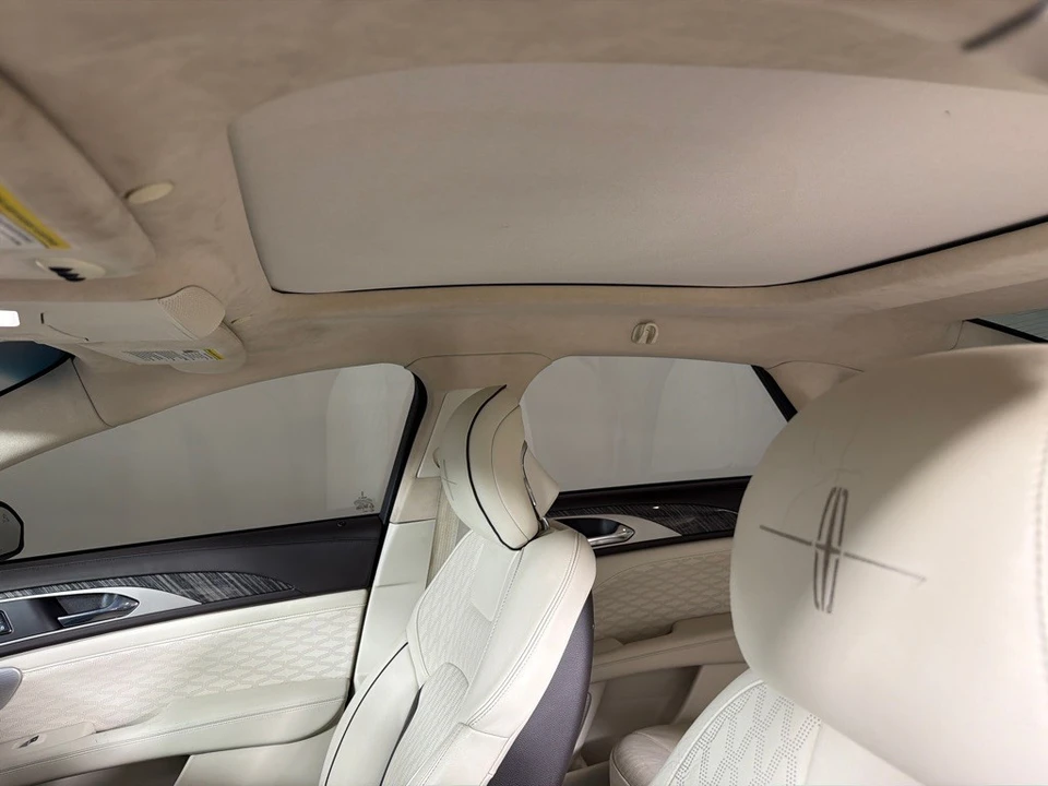 2017 Lincoln MKZ - Image 13 of 21