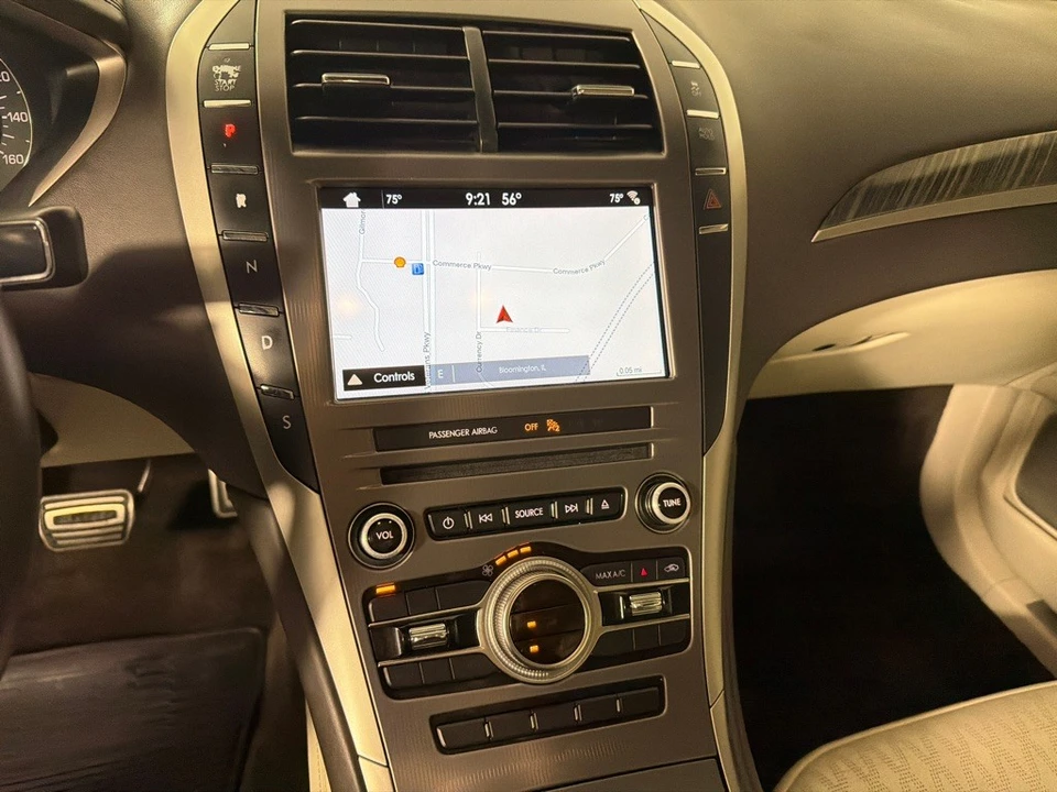 2017 Lincoln MKZ - Image 16 of 21