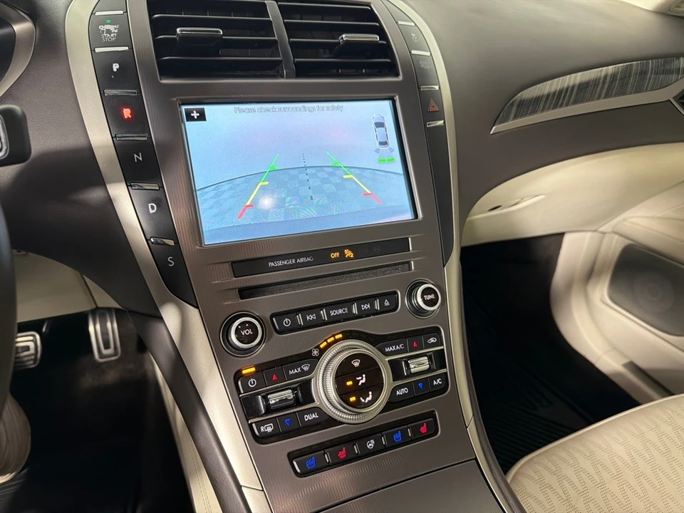 2017 Lincoln MKZ - Image 17 of 21
