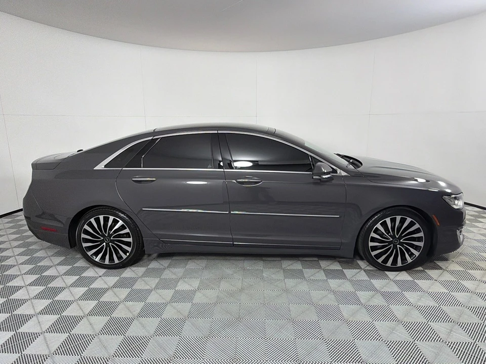 2017 Lincoln MKZ - Image 4 of 21