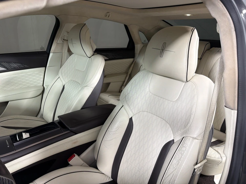 2017 Lincoln MKZ - Image 12 of 21