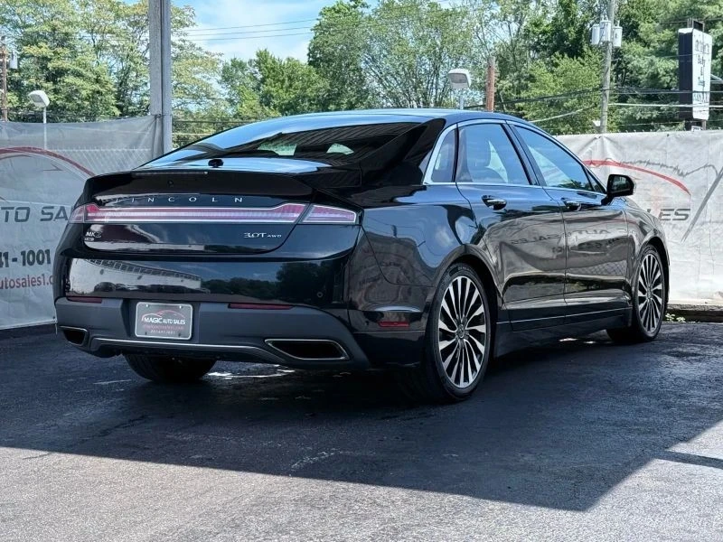 2017 Lincoln MKZ - Image 9 of 12