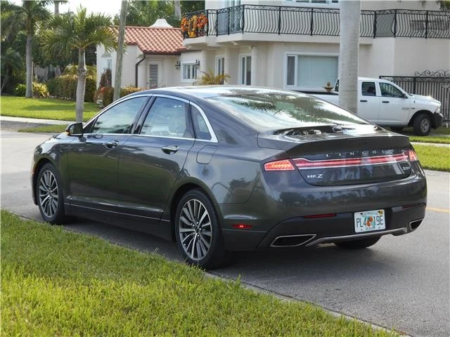 2017 Lincoln MKZ - Image 9 of 12