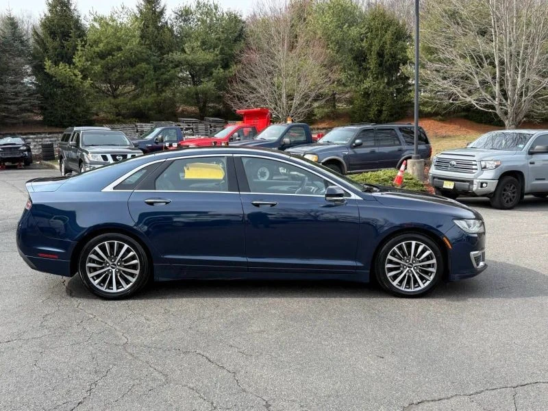 2017 Lincoln MKZ - Image 6 of 12