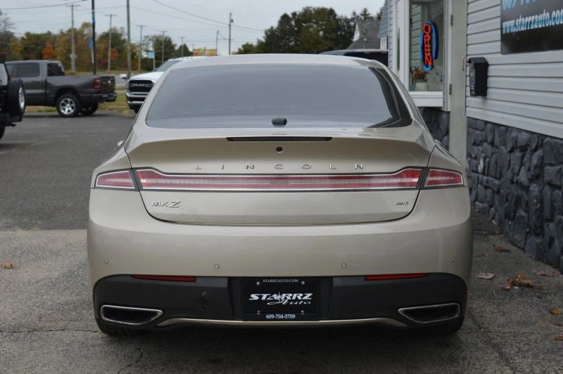 2017 Lincoln MKZ - Image 4 of 12
