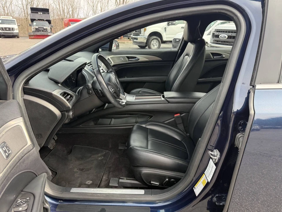 2017 Lincoln MKZ - Image 19 of 21