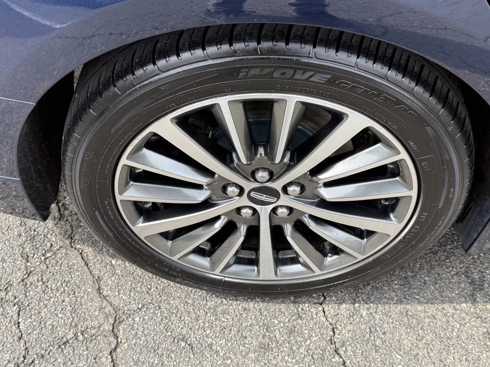 2017 Lincoln MKZ - Image 12 of 21