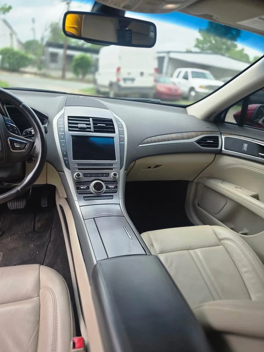 2017 Lincoln MKZ - Image 15 of 16