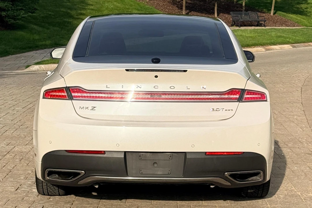 2017 Lincoln MKZ - Image 5 of 31