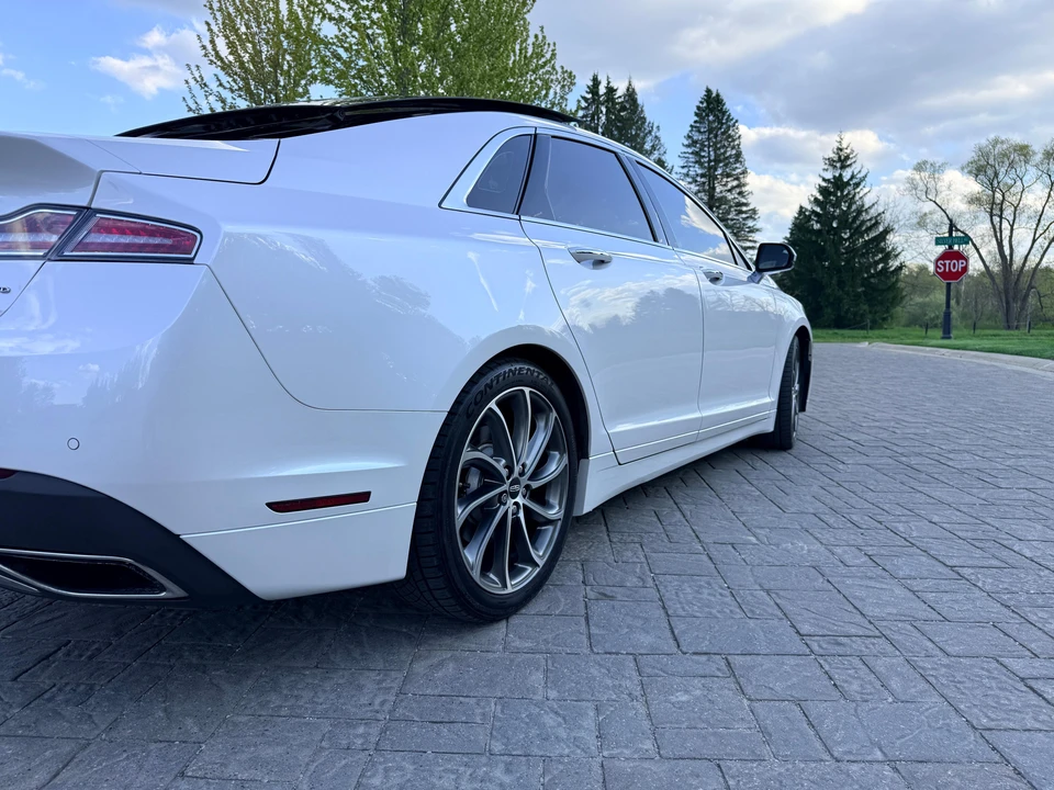 2017 Lincoln MKZ - Image 29 of 31