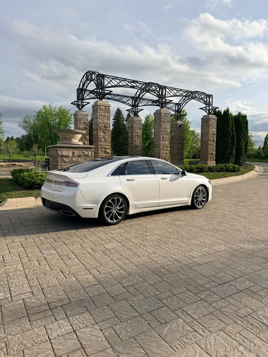 2017 Lincoln MKZ - Image 23 of 31