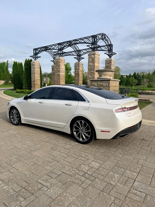 2017 Lincoln MKZ - Image 14 of 31