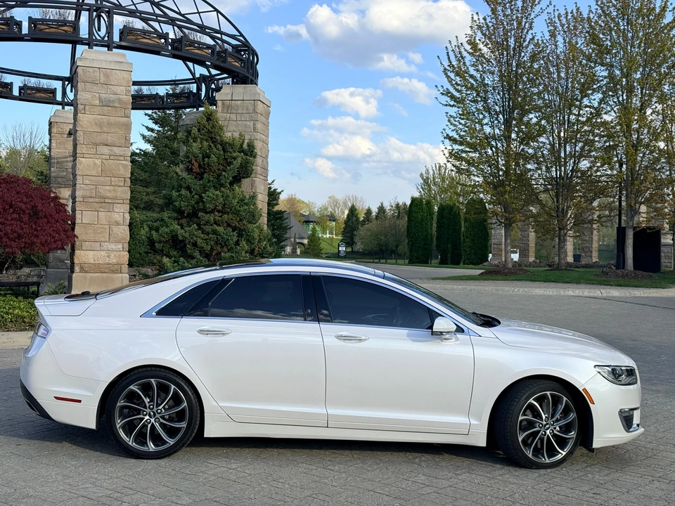 2017 Lincoln MKZ - Image 24 of 31
