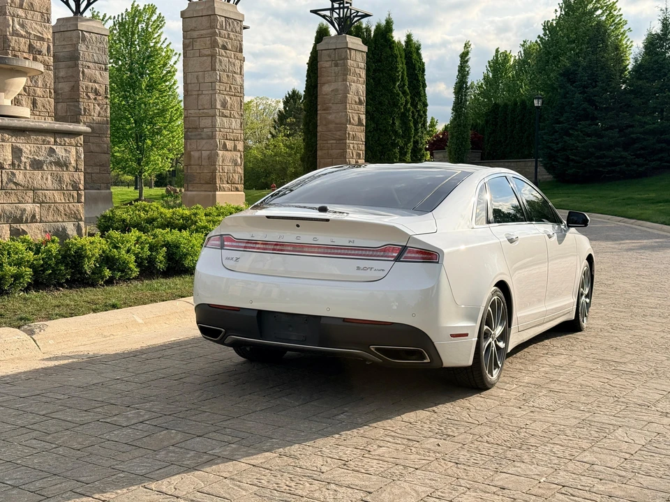 2017 Lincoln MKZ - Image 18 of 31