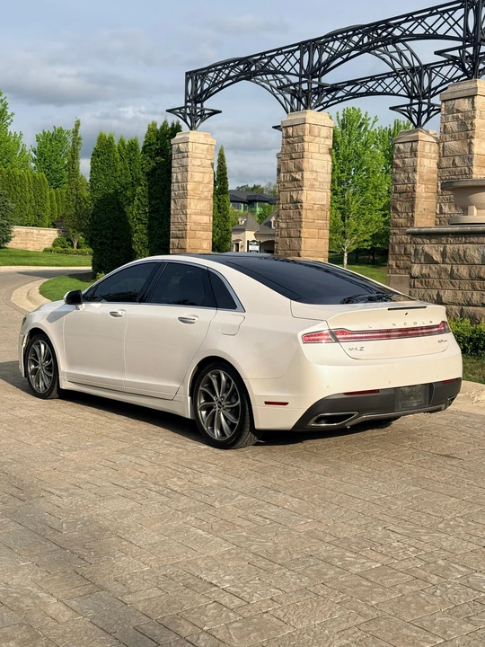 2017 Lincoln MKZ - Image 15 of 31