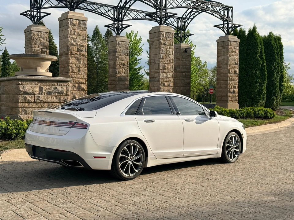 2017 Lincoln MKZ - Image 21 of 31
