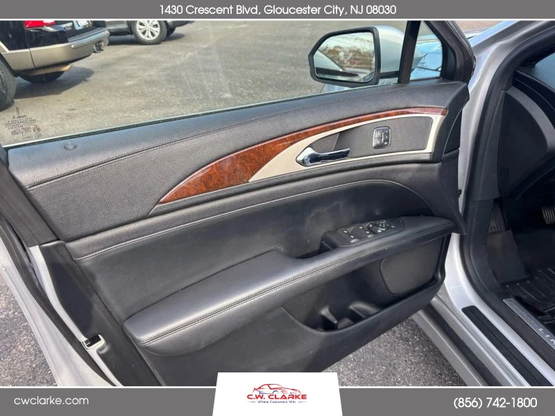2017 Lincoln MKZ - Image 7 of 12