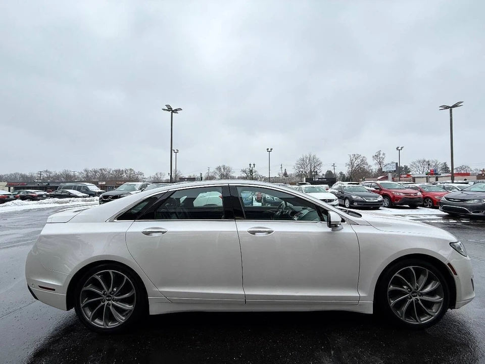 2017 Lincoln MKZ - Image 5 of 21