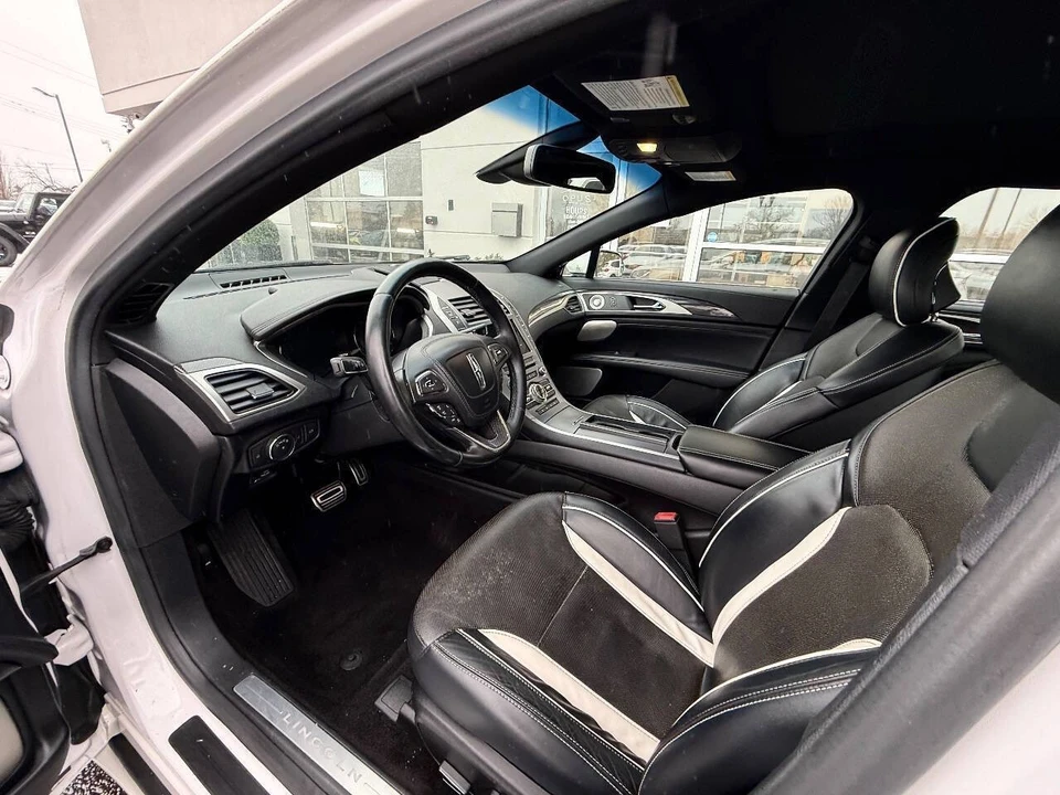2017 Lincoln MKZ - Image 9 of 21