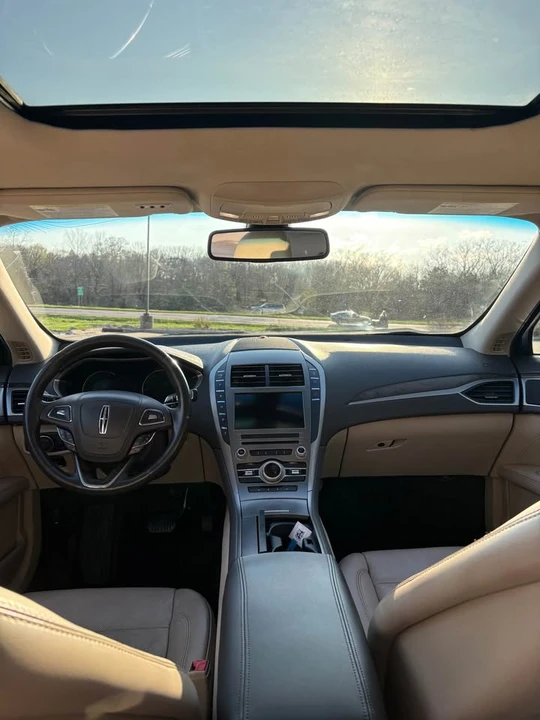 2017 Lincoln MKZ - Image 5 of 12