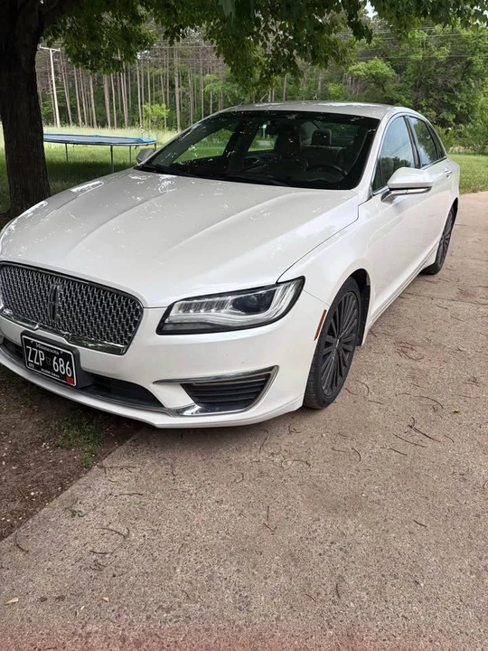 2017 Lincoln MKZ - Image 2 of 12