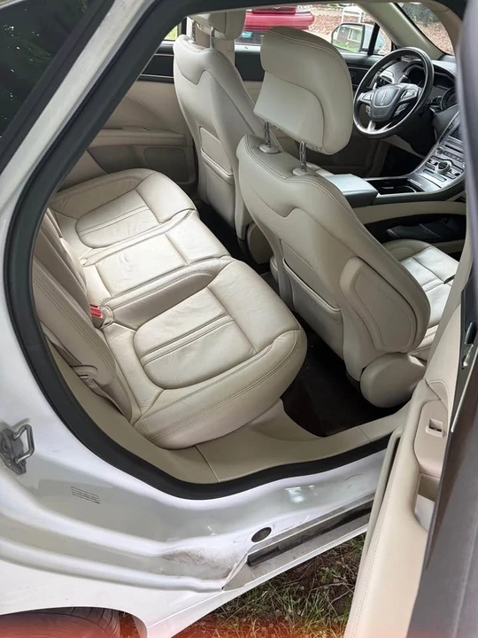 2017 Lincoln MKZ - Image 11 of 12