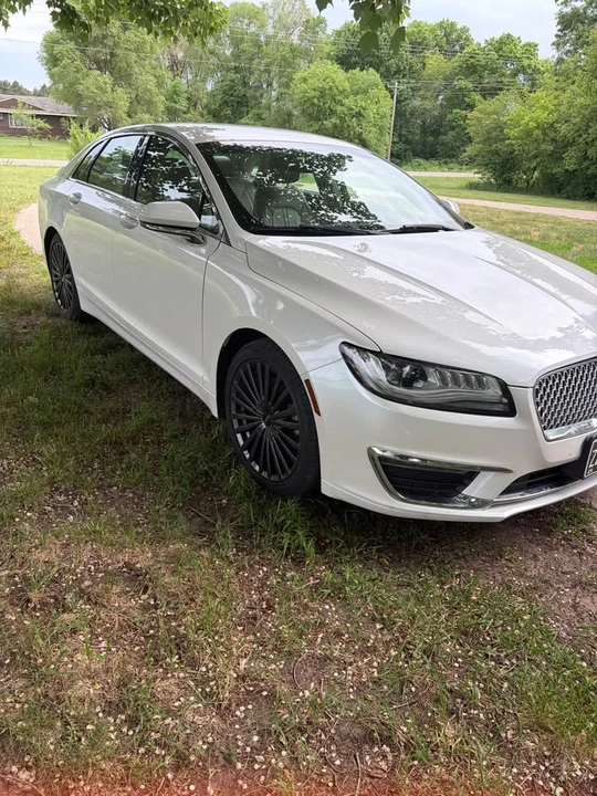 2017 Lincoln MKZ - Image 3 of 12