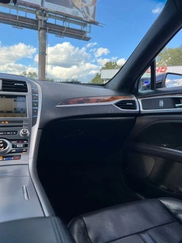 2017 Lincoln MKZ - Image 11 of 16