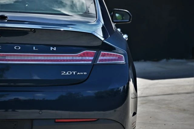 2017 Lincoln MKZ - Image 9 of 21