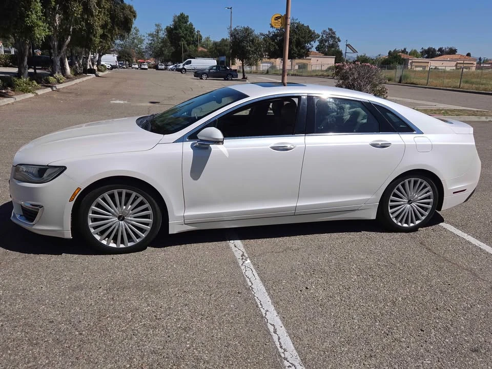 2017 Lincoln MKZ - Image 2 of 17