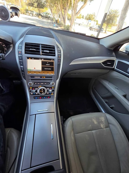 2017 Lincoln MKZ - Image 8 of 17