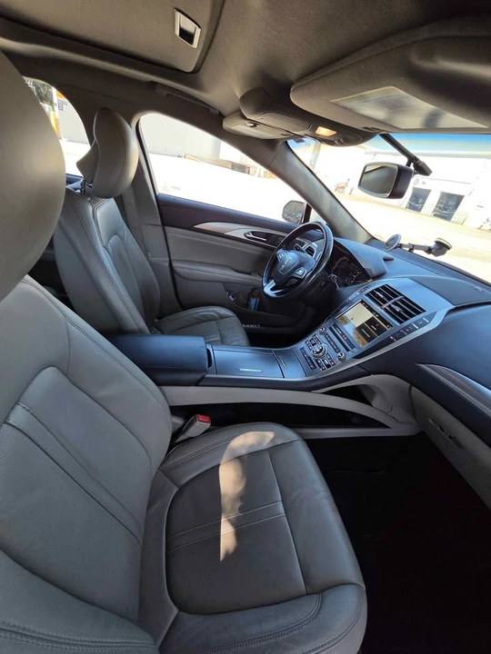2017 Lincoln MKZ - Image 15 of 17