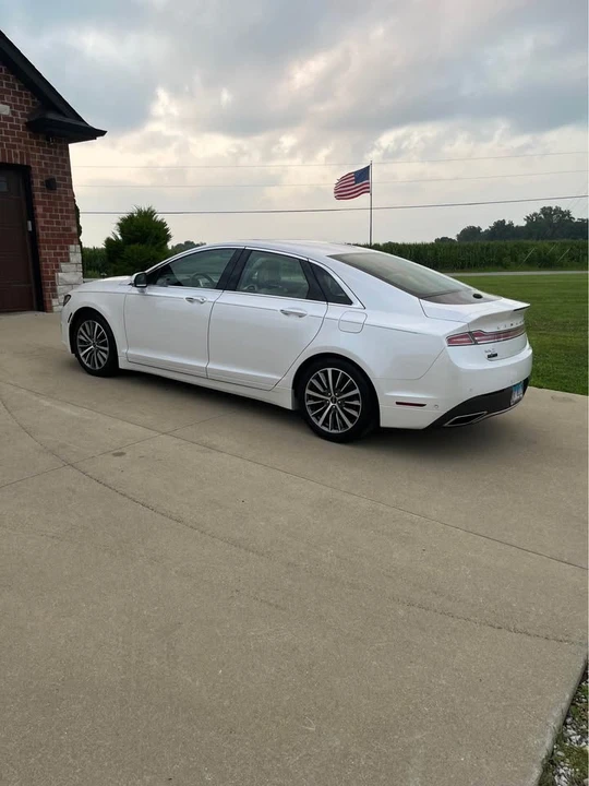 2017 Lincoln MKZ - Image 4 of 17